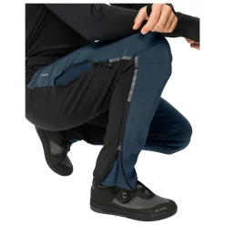 Pantalon VTT Vaude Men's Qimsa Softshell Pants II Dark Sea 9 Pantalon VTT Vaude Men's Qimsa Softshell Pants II Dark Sea -Location de vêtements d'extérieur. 0df452b67e40d5277073e6ea540599378a72e682 H23VAUDVTT2252165 902