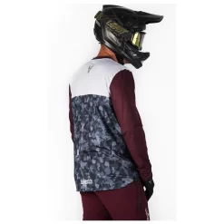 Maillot VTT Animoz Wild ML Burgundy -Location de vêtements d'extérieur. 3a2d5f2897f915874b52f578c29fb6c8510679c7 E22ANIMVTT1196298 3