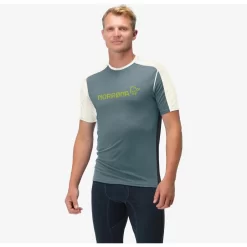 Sous-vêtement Technique Norrona Falketind Equaliser Merino M's North Atlantic/Snowdrop -Location de vêtements d'extérieur. 450c6888d715d437a2a007b45d8d834ae309de82 E22NORRTEH1207872 4