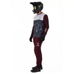 Maillot VTT Animoz Wild ML Burgundy -Location de vêtements d'extérieur. c71d4ce853a8a97923322bfd715f8eb57375bb4d E22ANIMVTT1196298 4