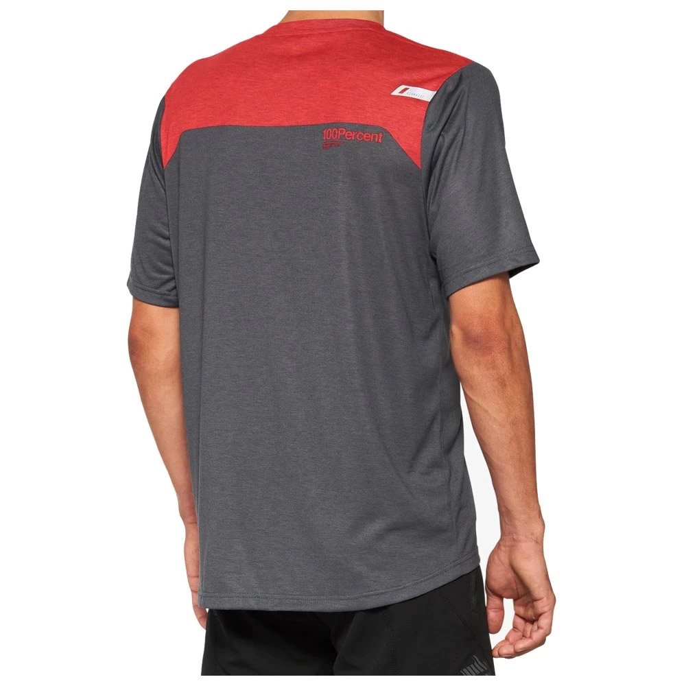 100% Maillot VTT 100 % Airmatic S/S Racer Red Charcoal 2 100% Maillot VTT 100 % Airmatic S/S Racer Red Charcoal – Image 2